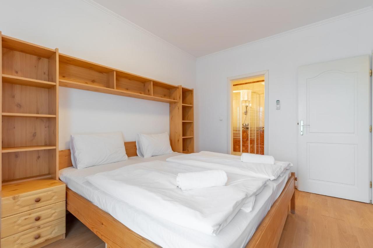 Egyuett A Csalad II Apartman By Bltn Шиофок Экстерьер фото